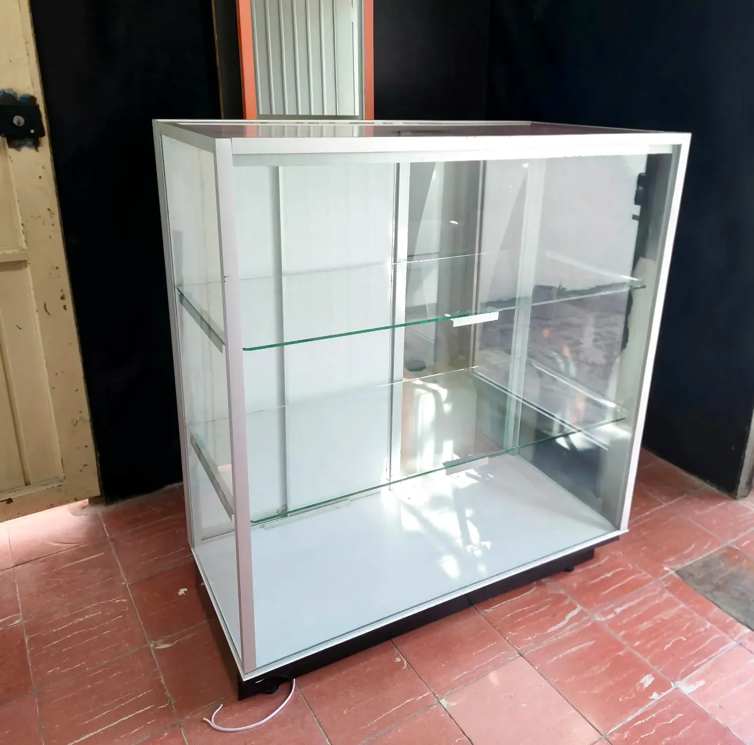 Vitrina exhibición completa